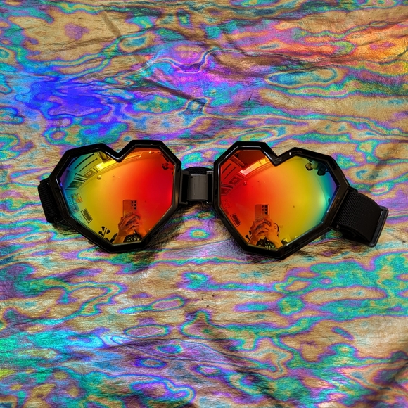 Heart Rainbow Mirrored Ski Snowboard Goggles - Picture 4 of 9